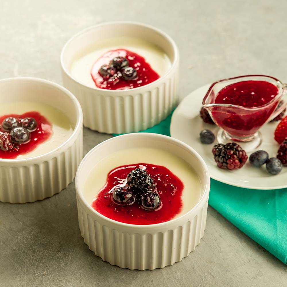Panna Cotta com Mix de Frutas Vermelhas